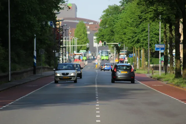Stedelijke verkeerssituatie als uitleg voor verantwoord en milieubewust rijden