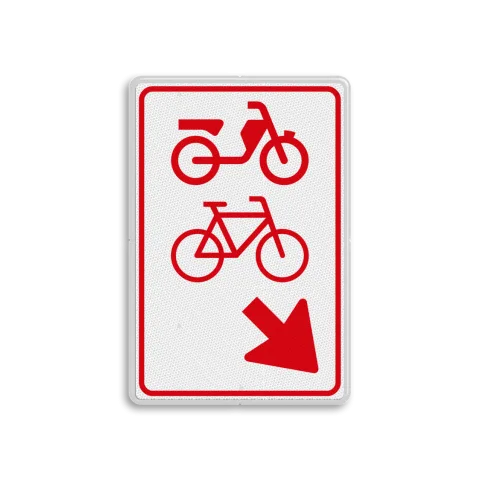 Bromfietsers naar de rijbaan